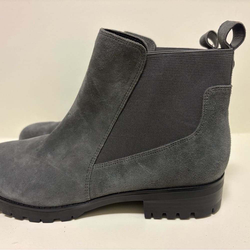 Nine West gray suede Chelsea ankle boots 8.5 women’s brand new never worn.